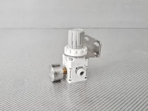 Vacuum regulator RV10