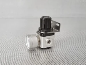 Vacuum regulator VR20