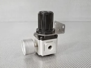 Vacuum regulator VR30